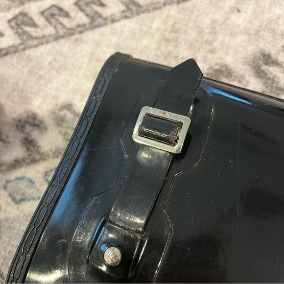 Hunter Boots Women’s Original Tall Gloss Rain Boots - Picture 8 of 9